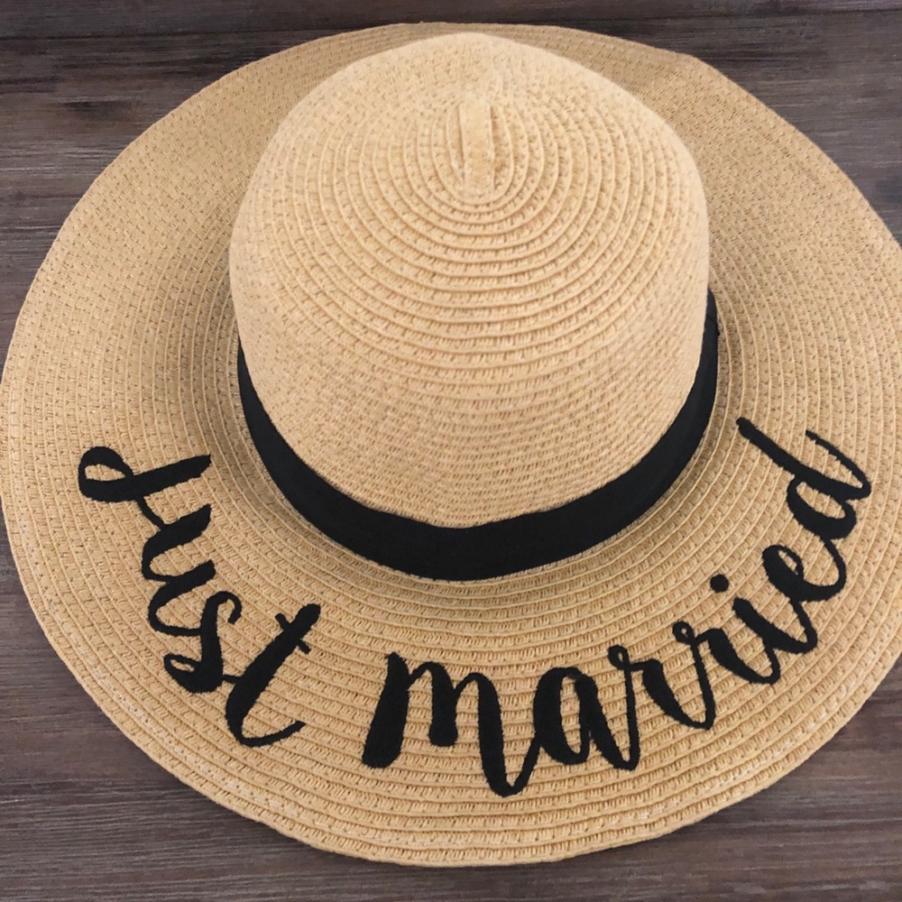 Just Married floppy sun hat
